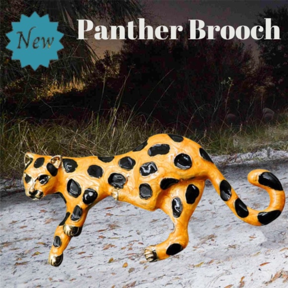 Spotted Yellow and Black Panther Golden Yellow & Black Spots Brooch Pin … - Picture 1 of 8